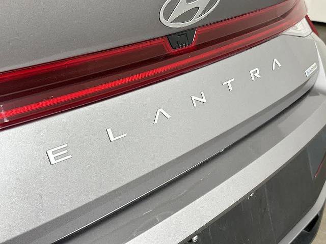 Used 2024 Hyundai Elantra Blue FWD image 7