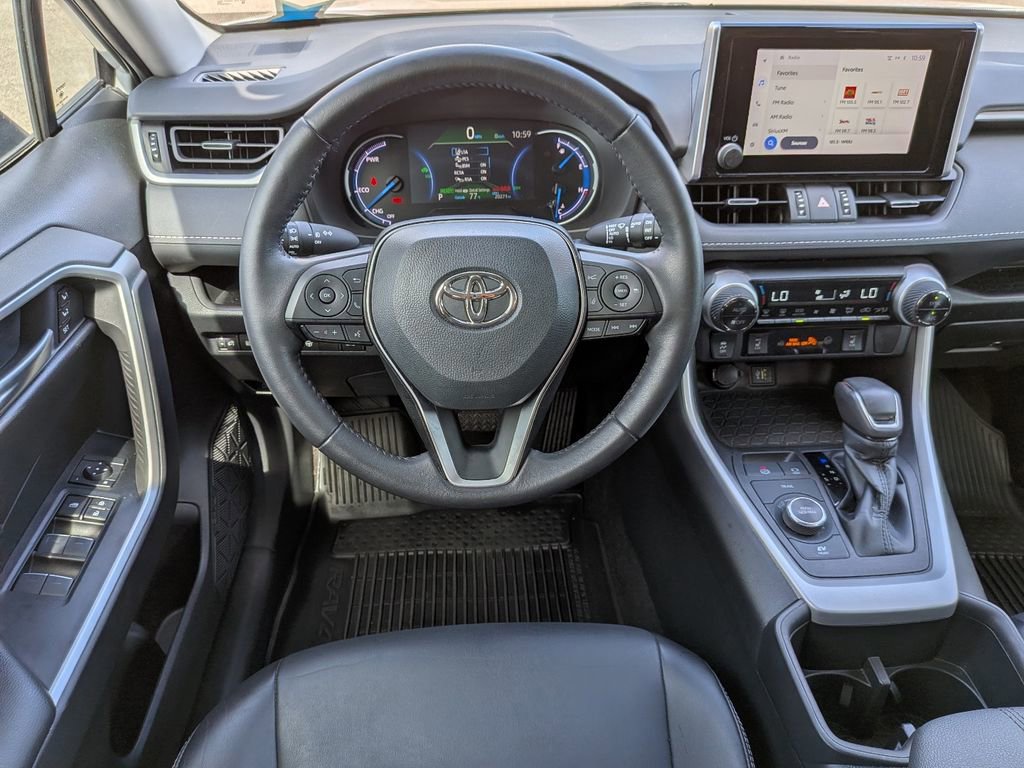 Used 2023 Toyota RAV4 XLE Premium image 17