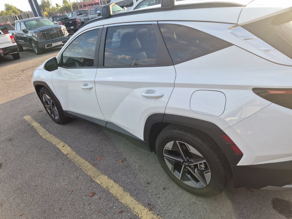 Used 2026 Hyundai Tucson SEL FWD image 11