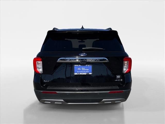 Certified 2023 Ford Explorer XLT w/ Equipment Group 202A image 3