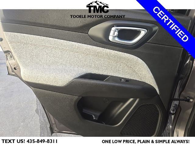 Used 2024 Jeep Compass Latitude image 21