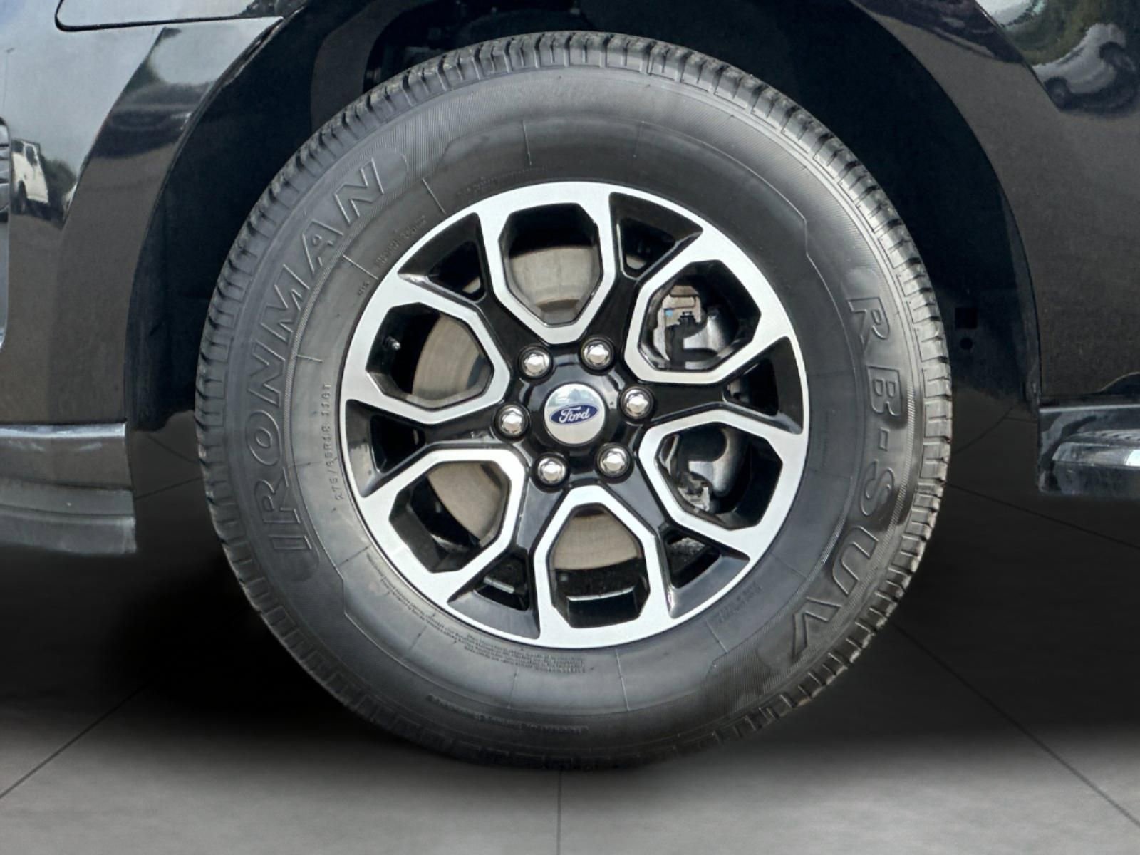 Certified 2022 Ford Expedition XLT RWD image 26
