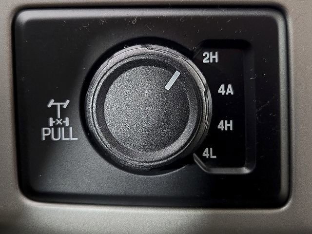 Certified 2019 Ford F150 Lariat w/ Equipment Group 502A Luxury image 25