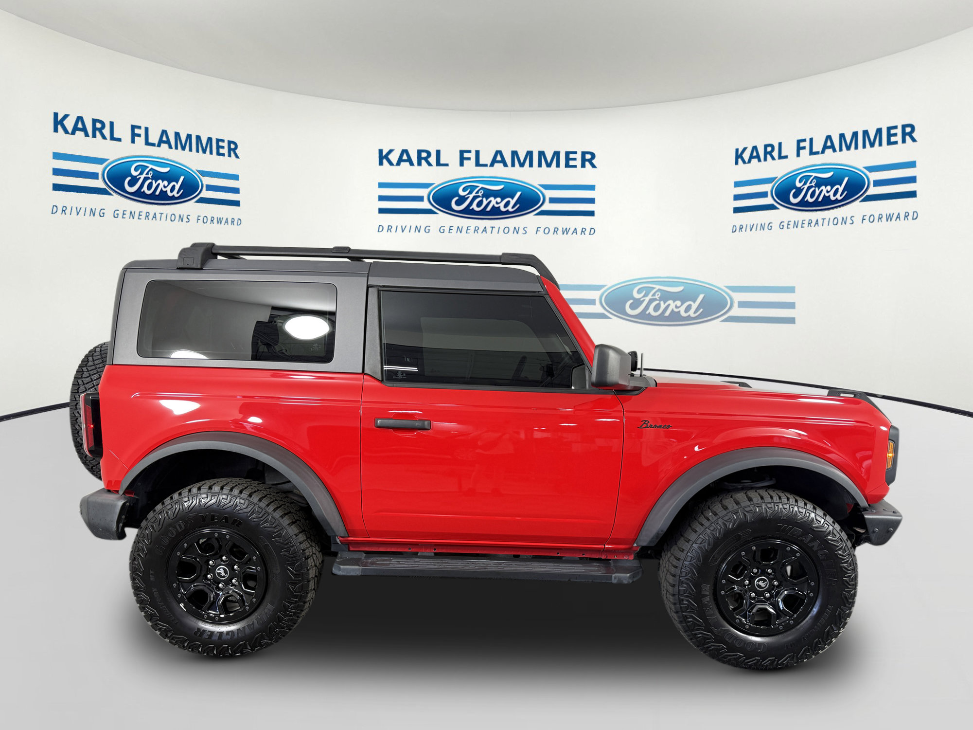Certified 2021 Ford Bronco Big Bend w/ Sasquatch Package AWD/4WD image 2