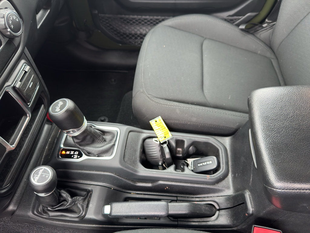 Used 2021 Jeep Wrangler Sport AWD/4WD image 14