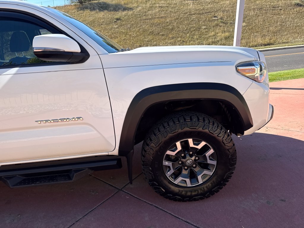 Used 2019 Toyota Tacoma TRD Off-Road AWD/4WD image 33