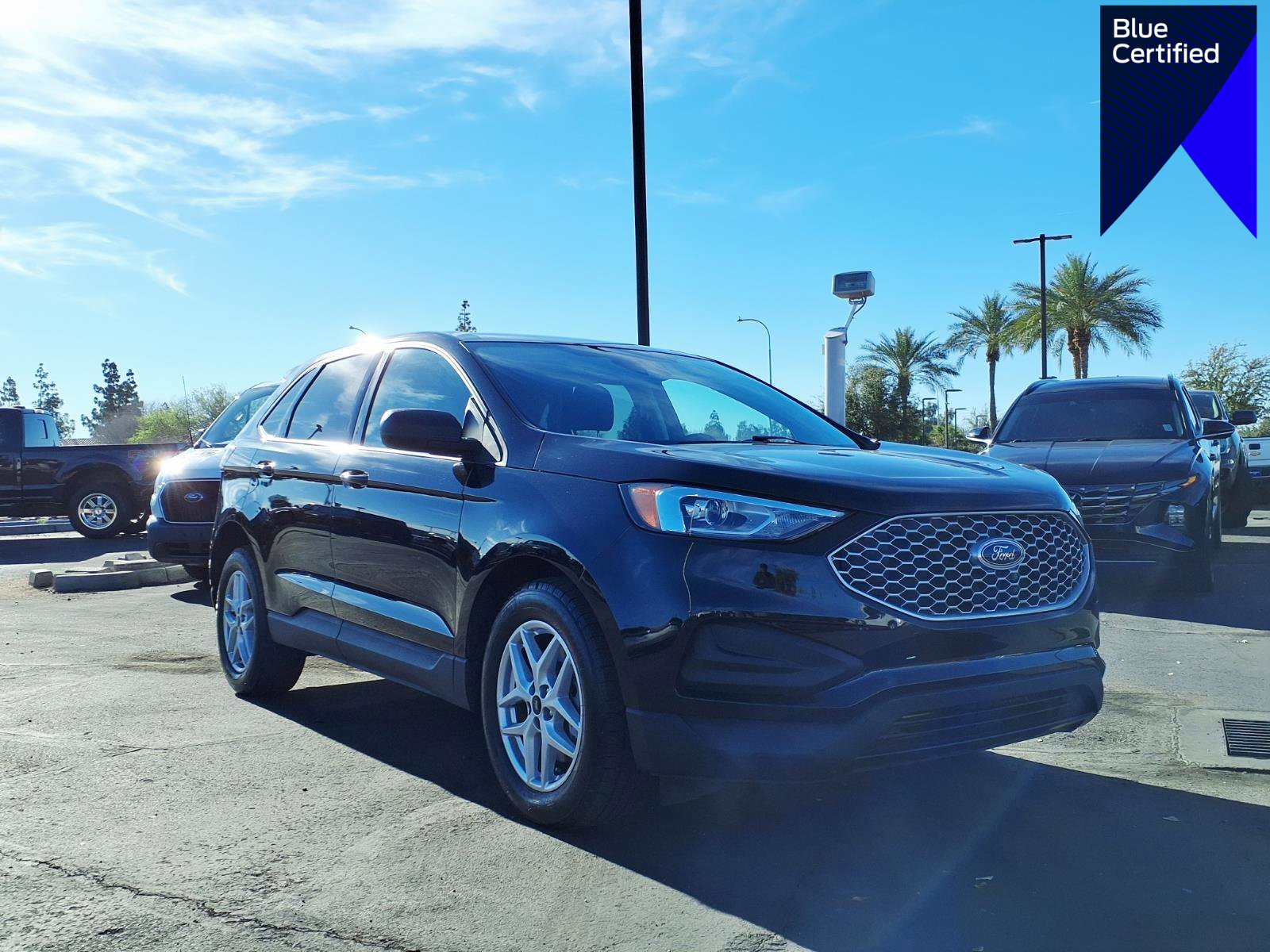 Certified 2024 Ford Edge SE image 1