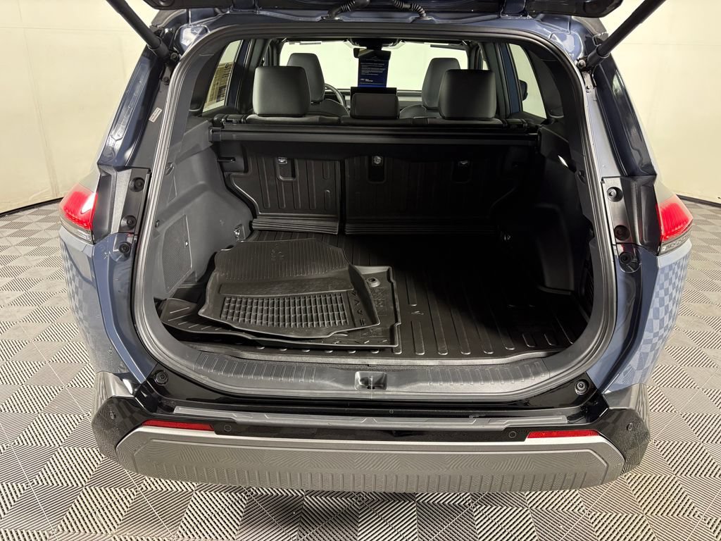 Used 2026 Toyota RAV4 XSE w/ Panoramic Sun Roof Package AWD/4WD image 31