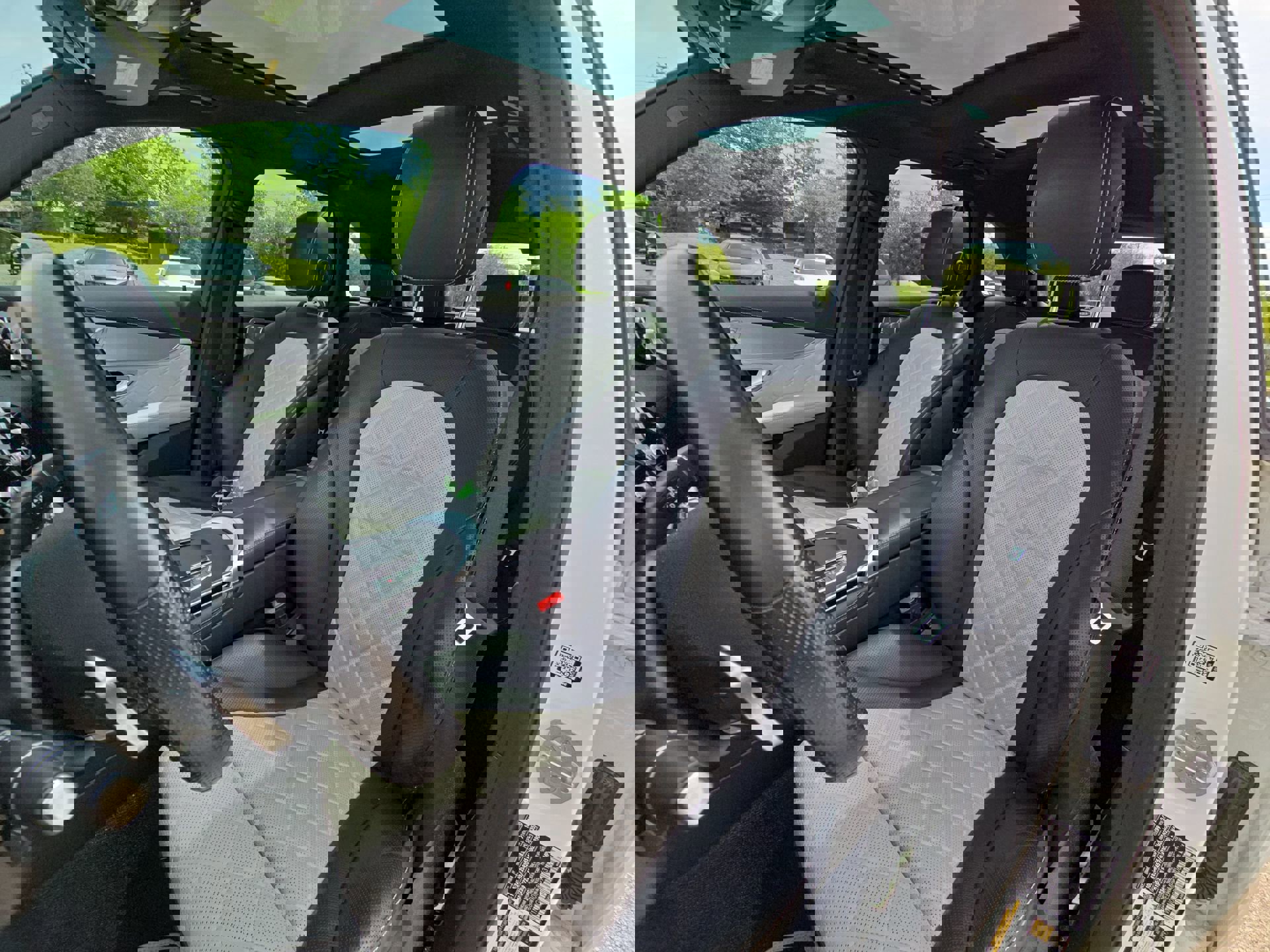 Used 2021 Mercedes-Benz GLC 300 4MATIC image 11