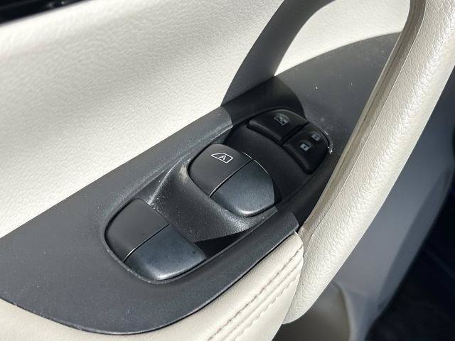 Used 2019 Nissan Rogue Sport SV FWD image 20