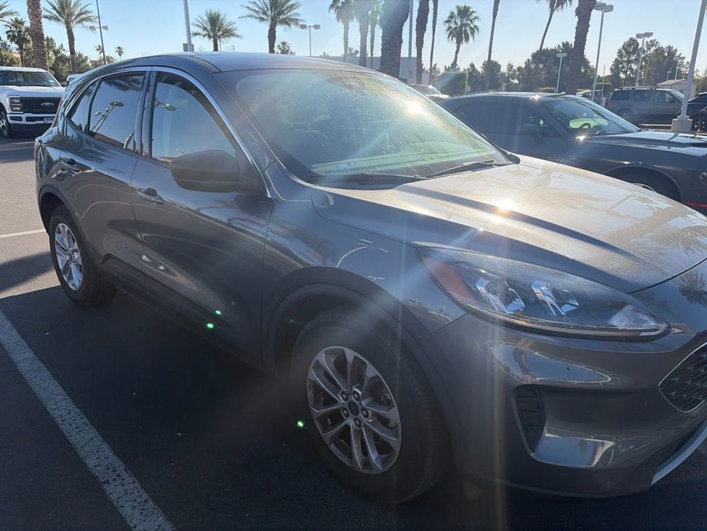 Certified 2022 Ford Escape SE FWD image 2