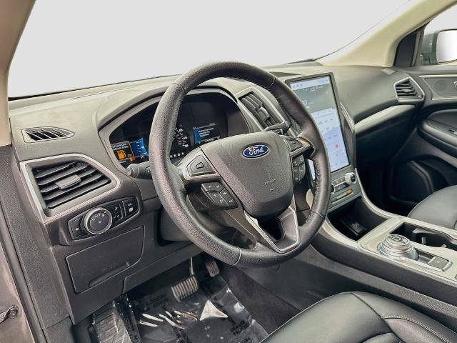 Certified 2024 Ford Edge SEL w/ Convenience Package AWD/4WD image 9