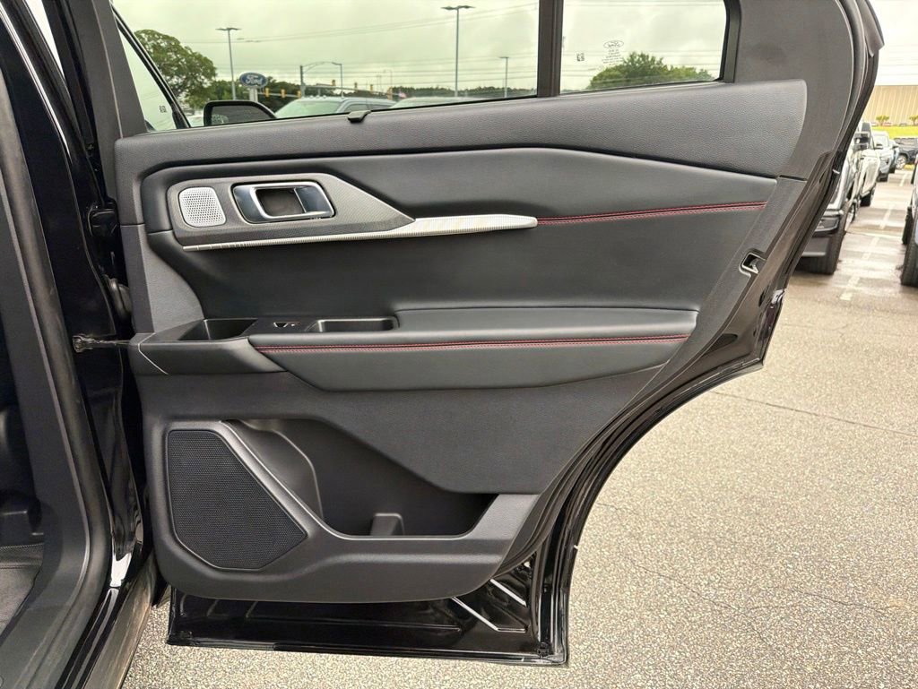 Certified 2025 Ford Explorer ST AWD/4WD image 23