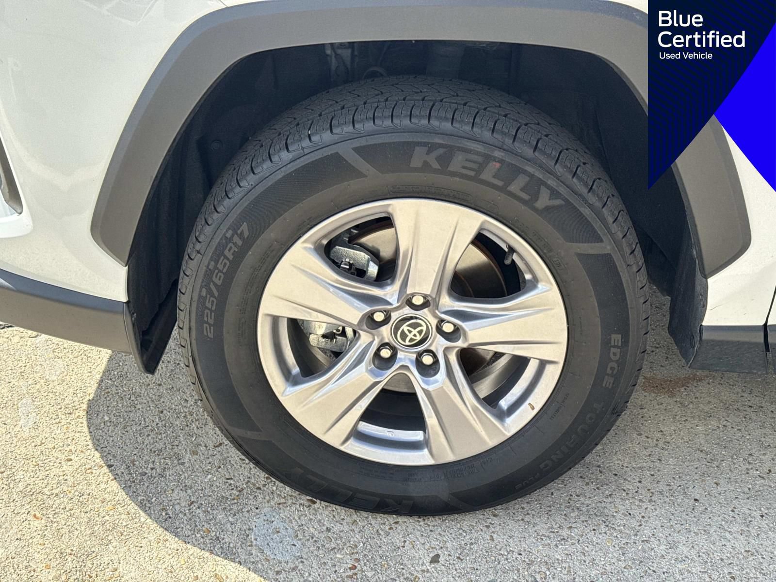 Used 2025 Toyota RAV4 XLE w/ Weather Package FWD image 6