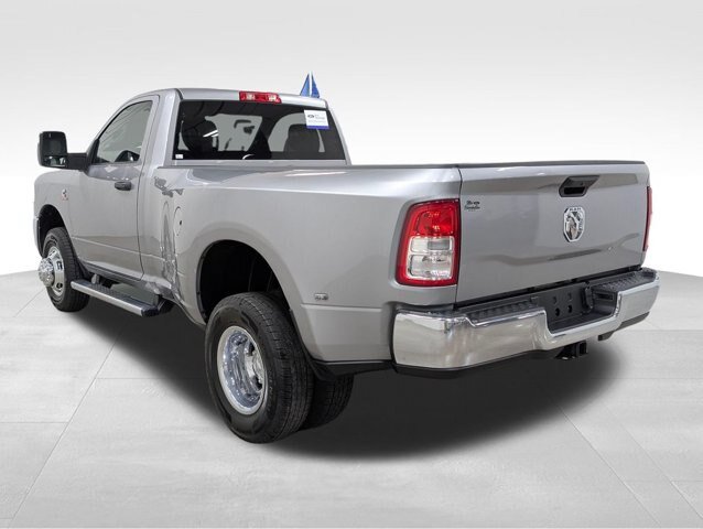Used 2024 RAM 3500 Tradesman w/ Chrome Appearance Group AWD/4WD image 20