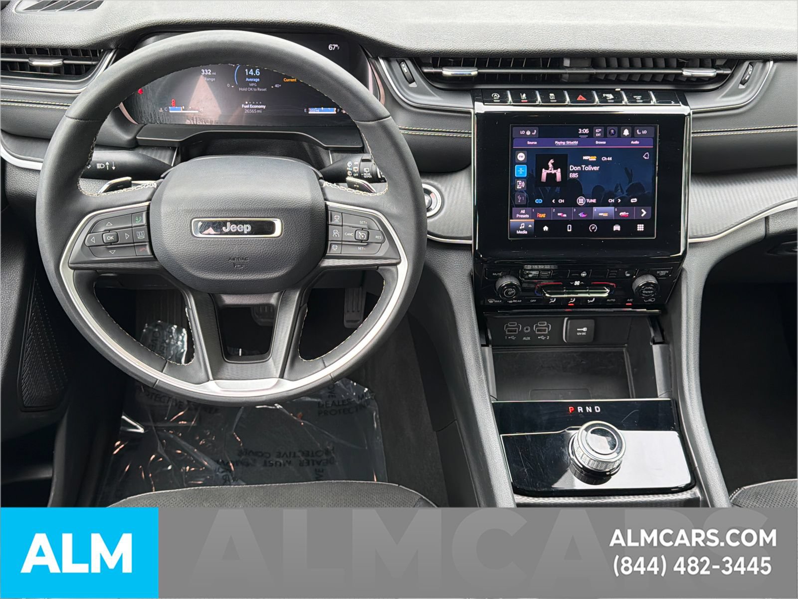 Used 2025 Jeep Grand Cherokee Altitude AWD/4WD image 27