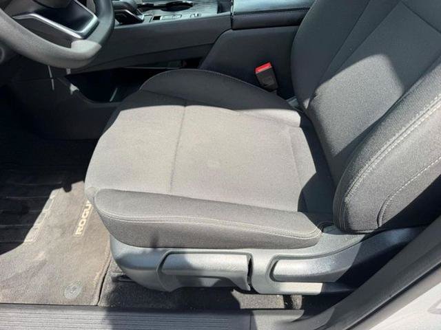 Used 2024 Nissan Rogue S FWD image 19