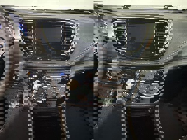 Used 2022 Chrysler Pacifica Limited w/ Uconnect Theater Family Group image 24