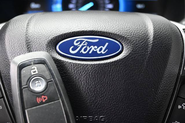 Certified 2024 Ford Edge SEL AWD/4WD image 33