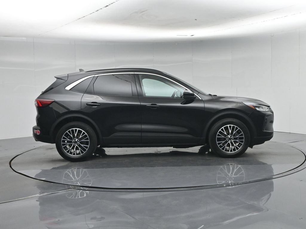 Certified 2023 Ford Escape SE FWD image 27