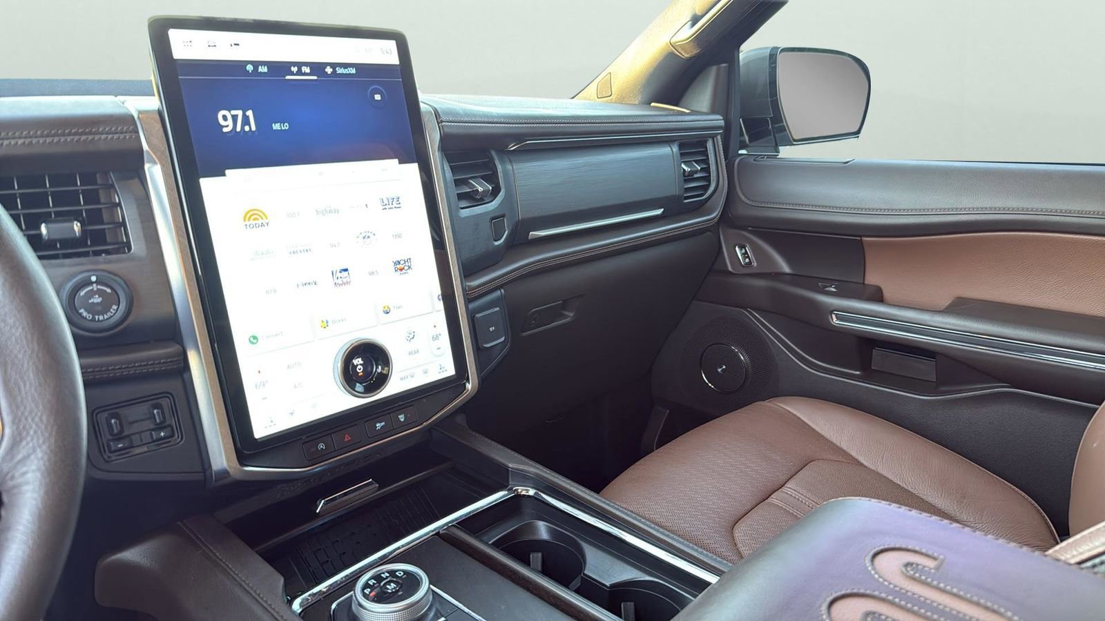 Certified 2024 Ford Expedition King Ranch image 20