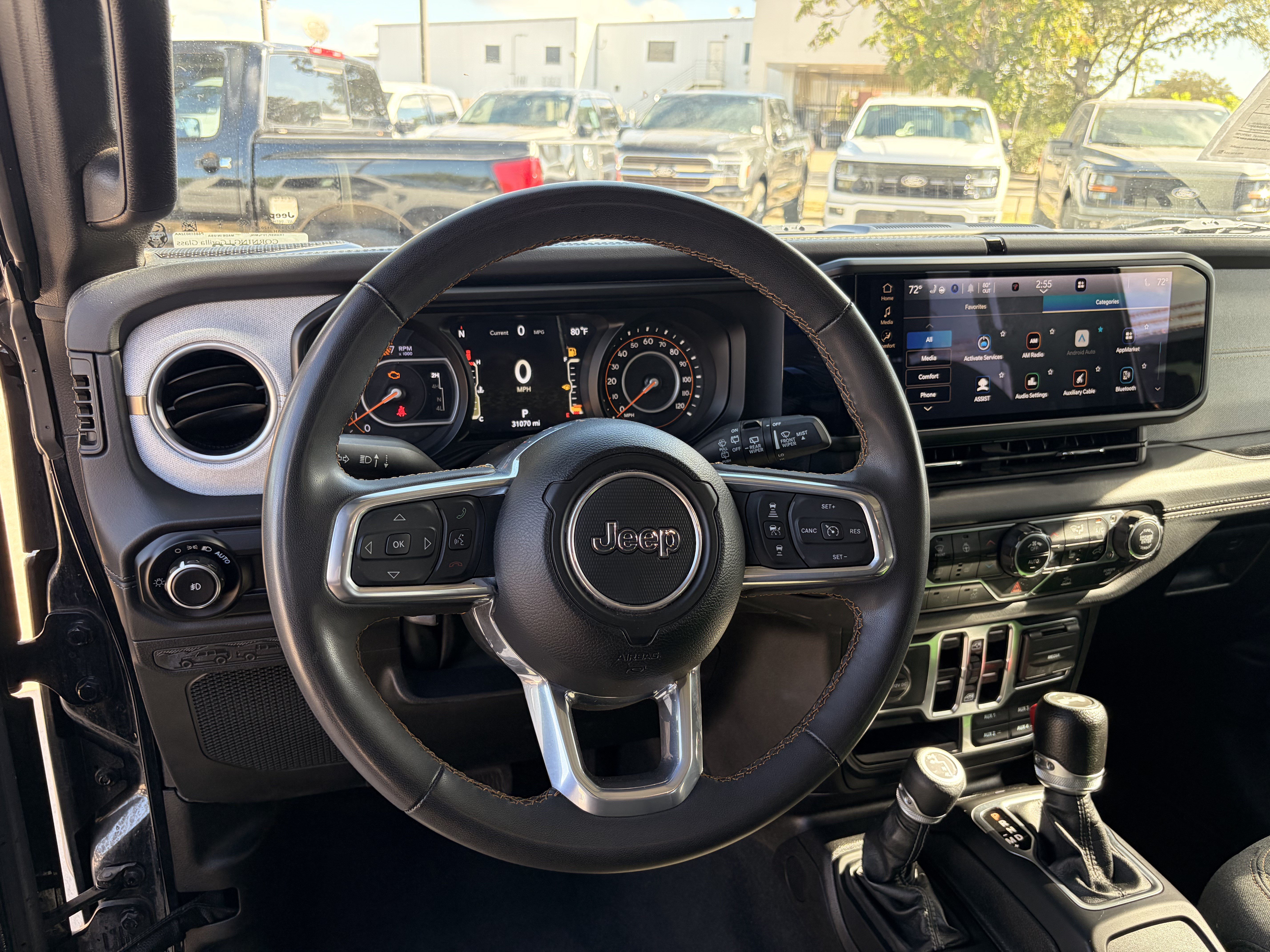 Used 2024 Jeep Wrangler Unlimited Sahara AWD/4WD image 20