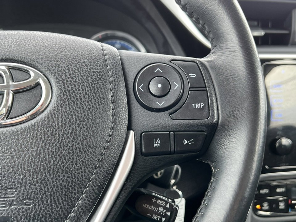 Used 2017 Toyota Corolla SE image 21