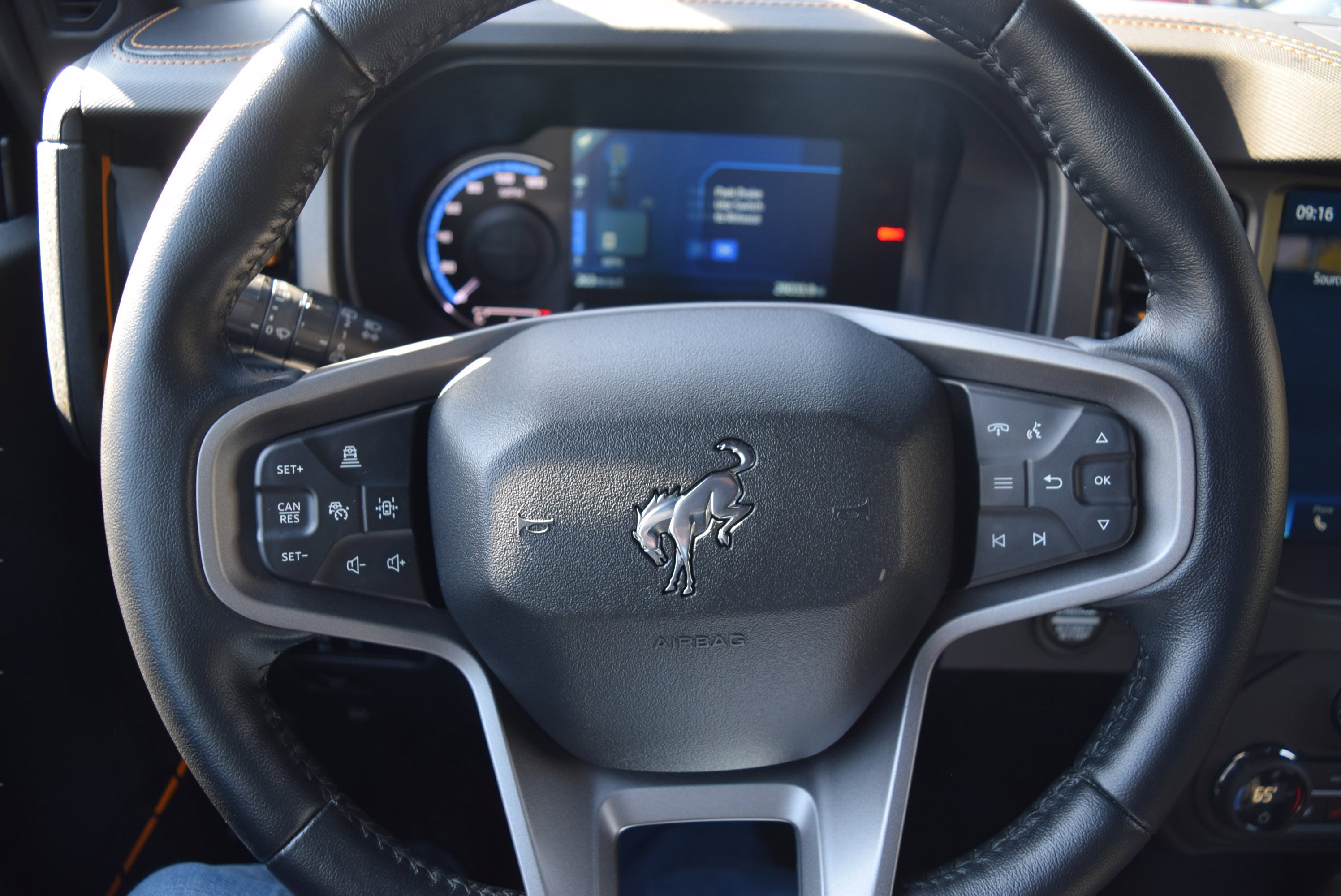 Certified 2024 Ford Bronco Badlands AWD/4WD image 9