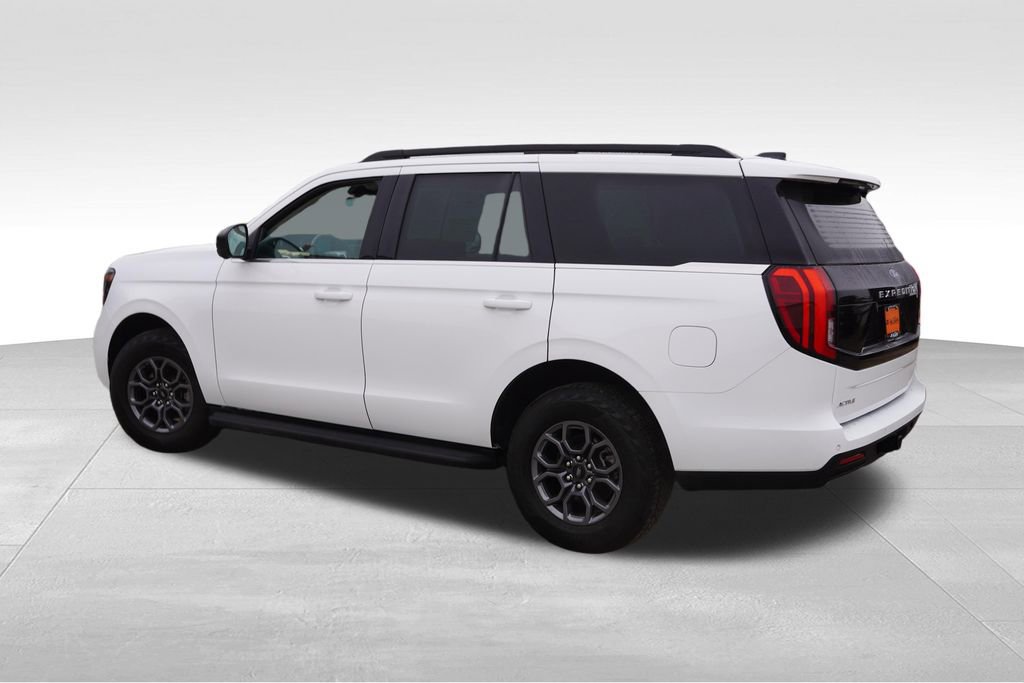 Certified 2025 Ford Expedition Active AWD/4WD image 8
