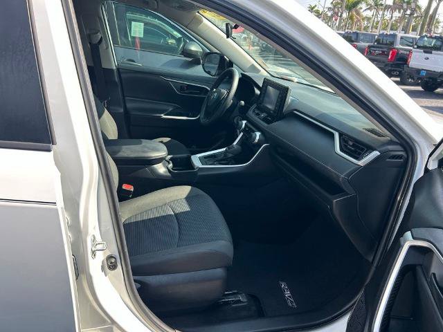 Used 2022 Toyota RAV4 LE FWD image 37
