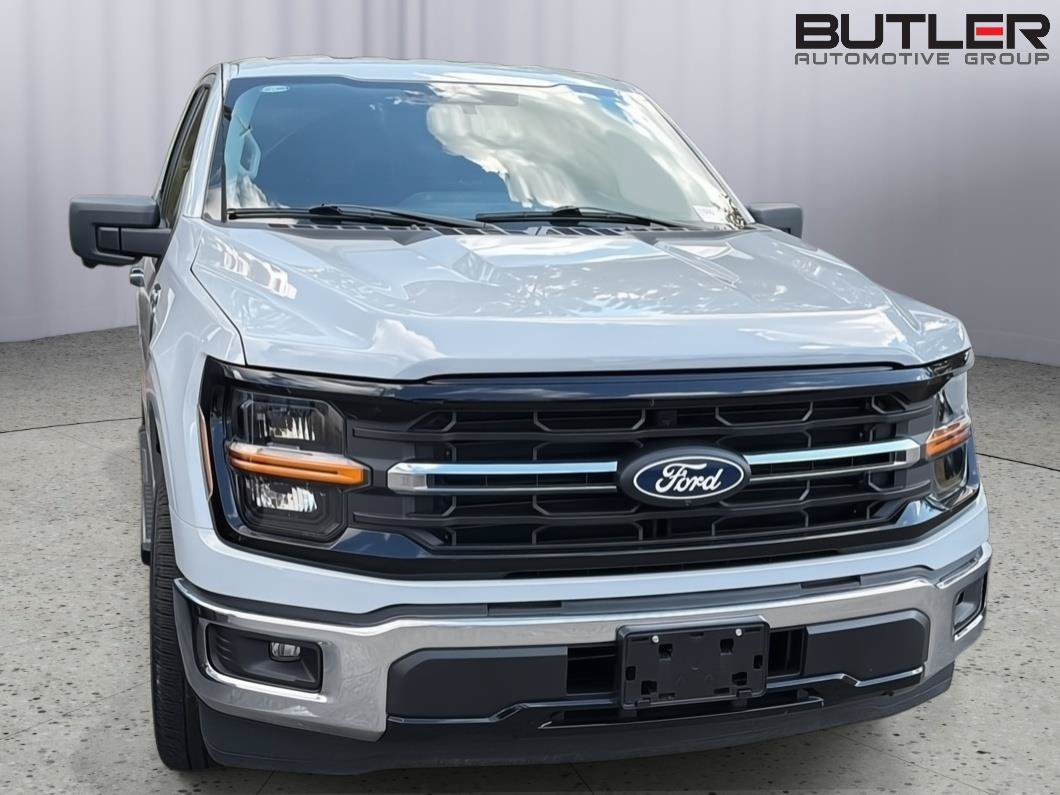 Certified 2024 Ford F150 XLT w/ Mobile Office Package RWD image 5