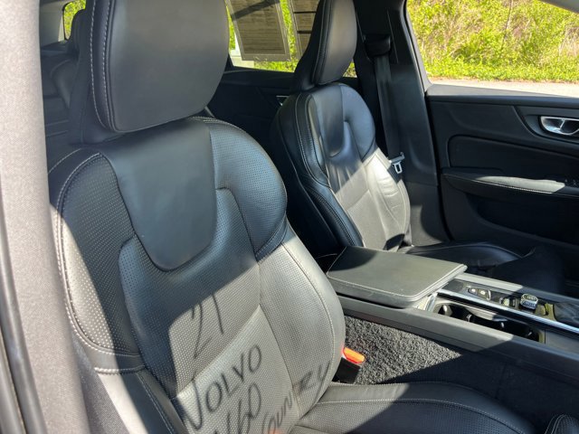 Used 2021 Volvo V60 T5 Cross Country image 35