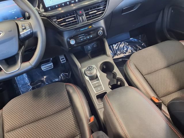 Certified 2024 Ford Escape ST-Line Select w/ Tech Pack #1 AWD/4WD image 13