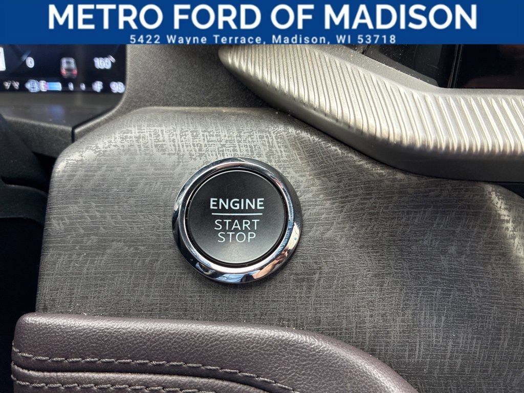 Certified 2025 Ford Explorer Platinum AWD/4WD image 33