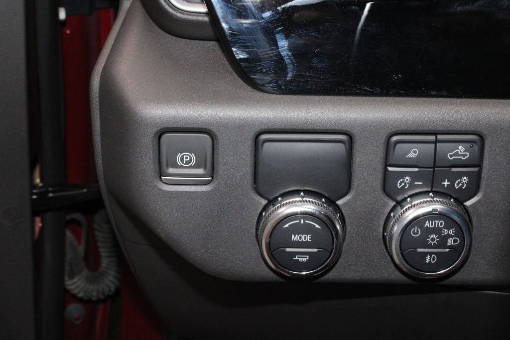 Used 2023 GMC Sierra 1500 SLT w/ SLT Convenience Package RWD image 31
