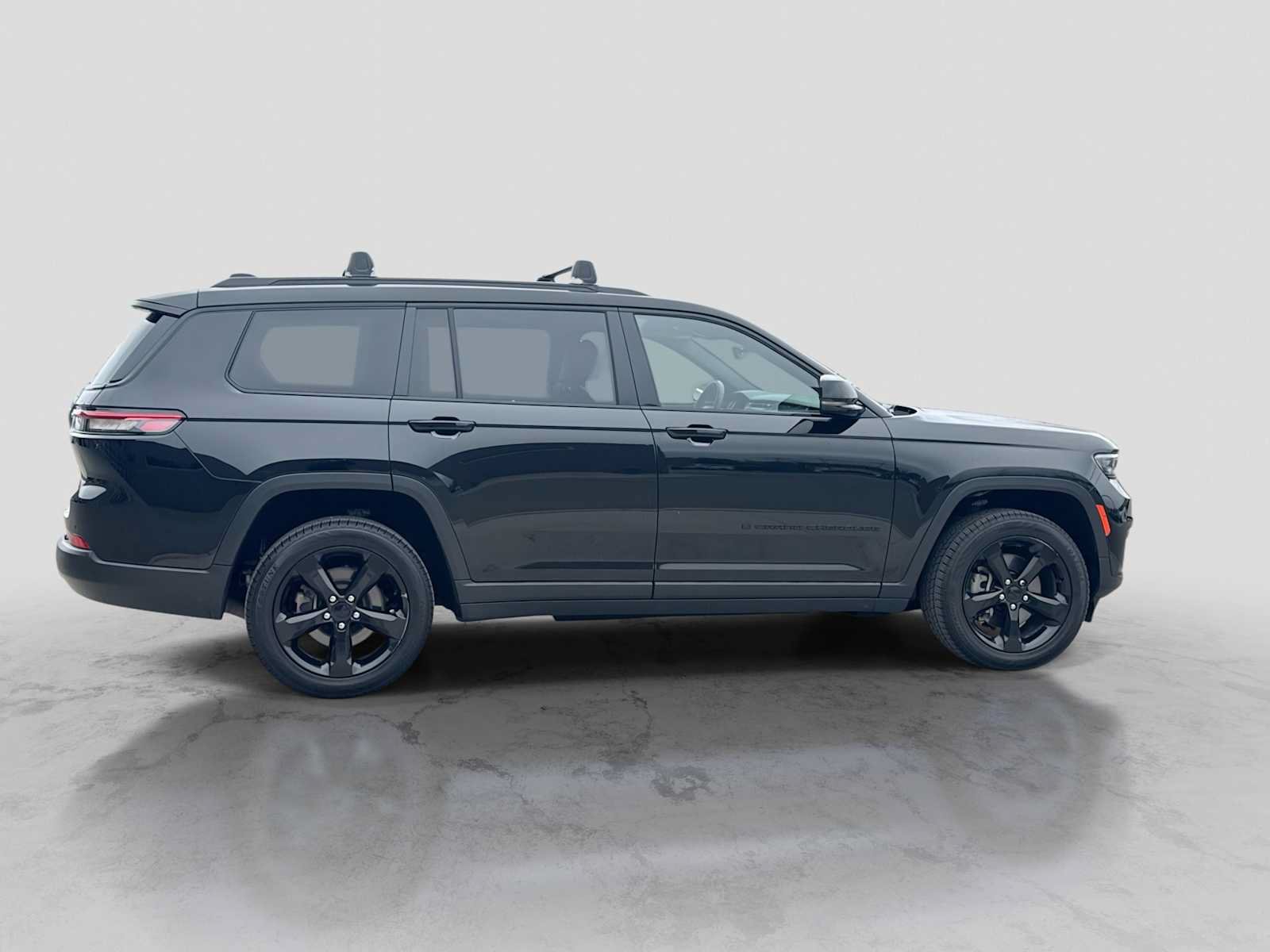 Used 2023 Jeep Grand Cherokee L Laredo AWD/4WD image 7