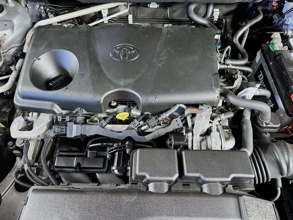 Used 2019 Toyota RAV4 LE FWD image 10