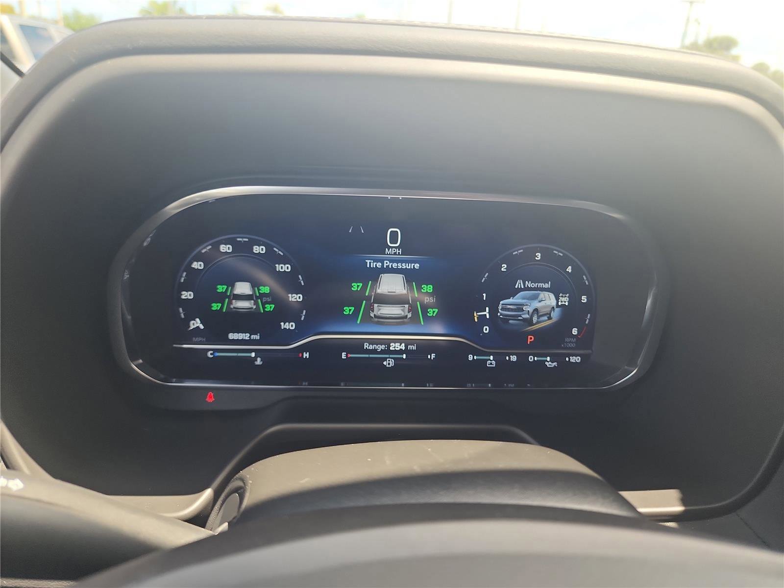 Used 2023 Chevrolet Suburban Premier image 35