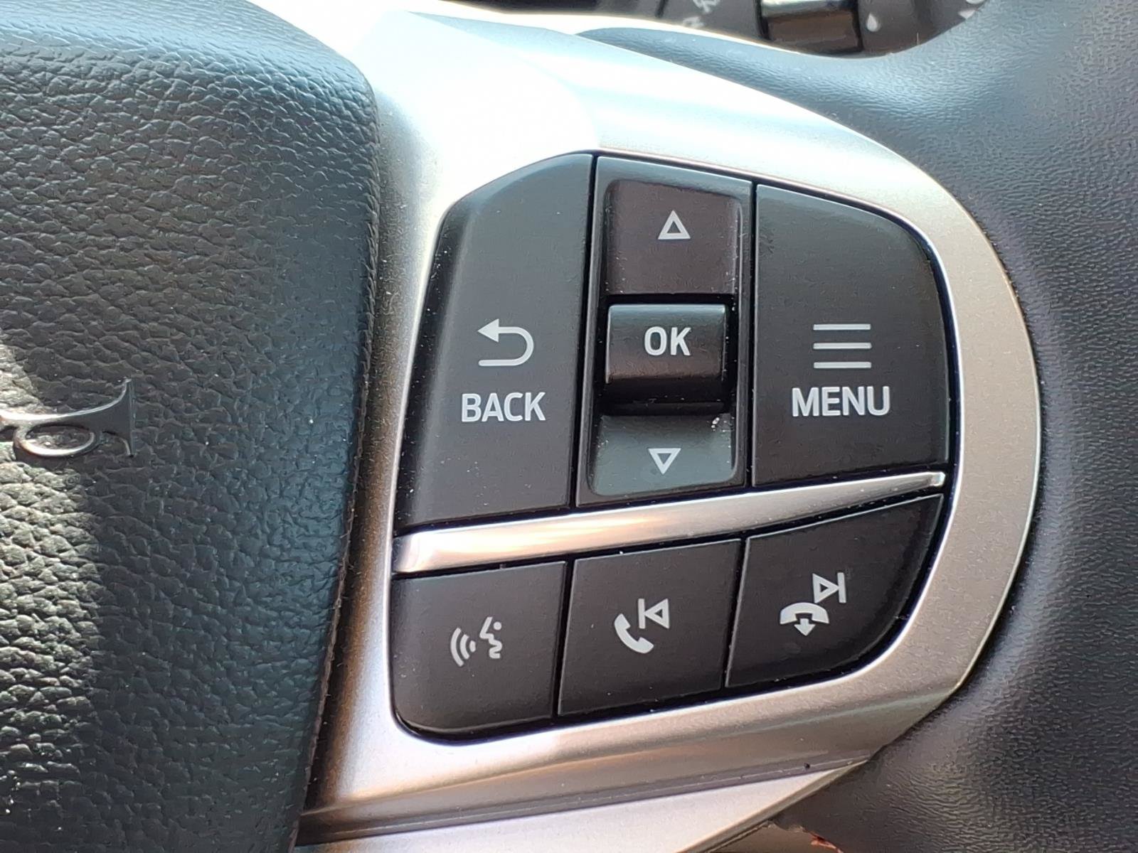 Certified 2025 Ford Explorer Active w/ Active Comfort Package AWD/4WD image 26