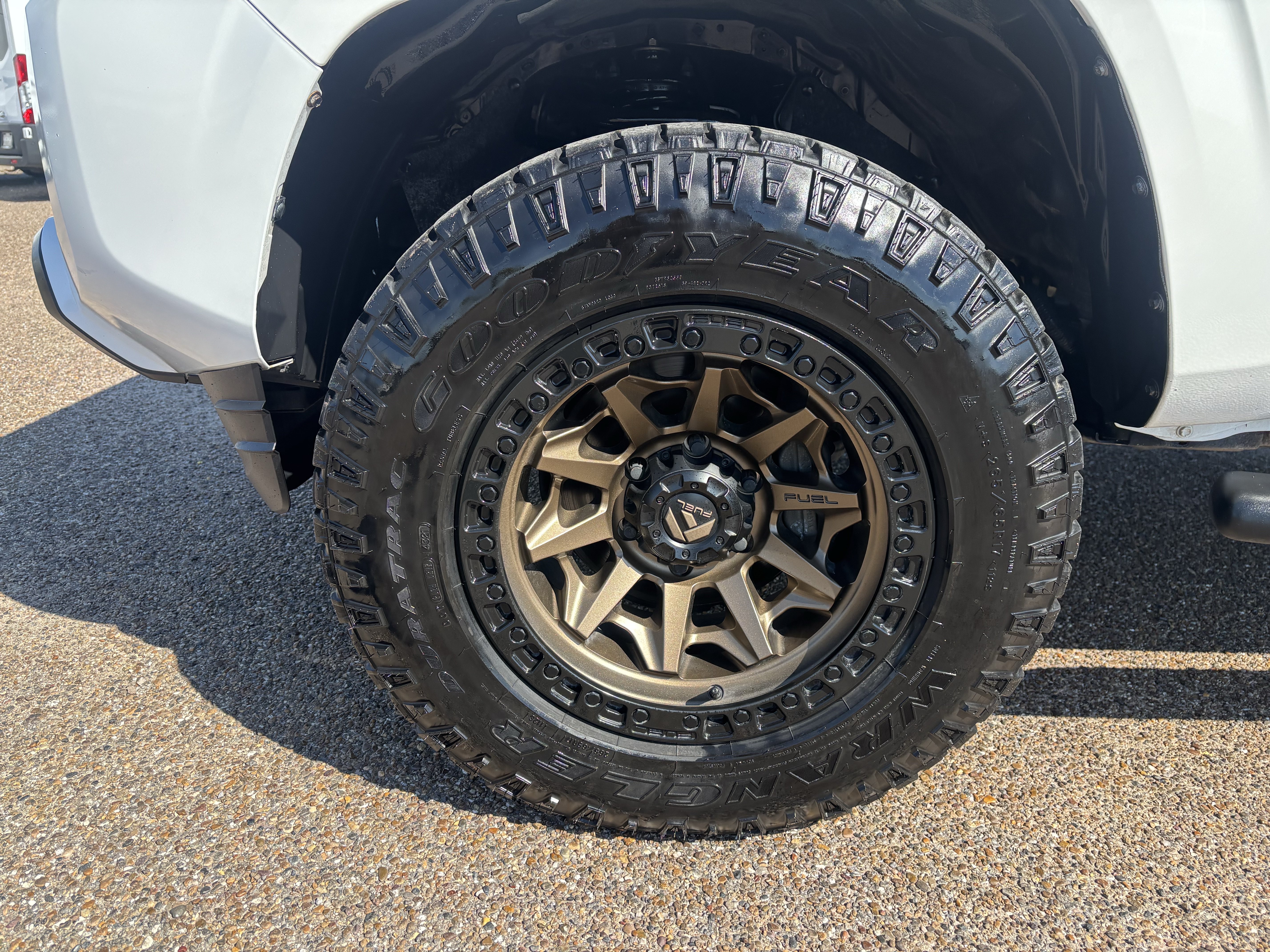 Used 2021 Toyota Tacoma SR w/ SR Convenience Package RWD image 8