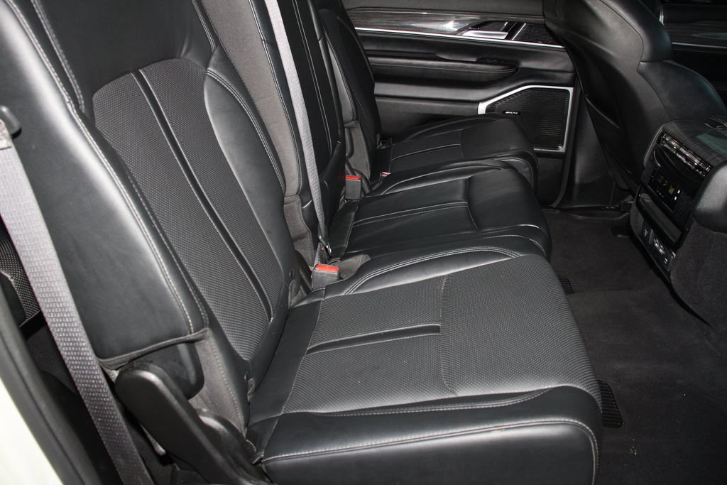 Used 2022 Jeep Wagoneer Series II AWD/4WD image 25