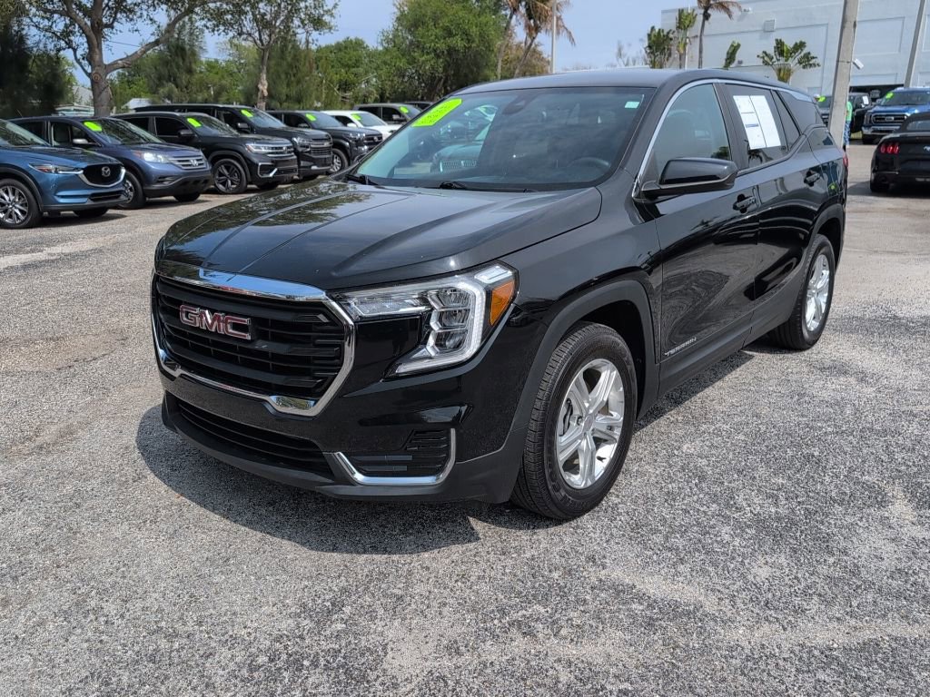 Used 2024 GMC Terrain SLE image 6