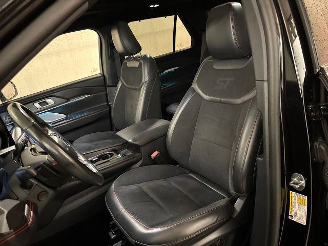 Certified 2025 Ford Explorer ST AWD/4WD image 13