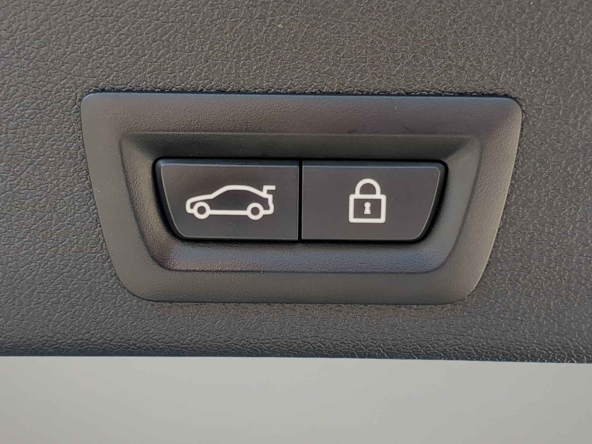 Used 2021 BMW X6 M image 39