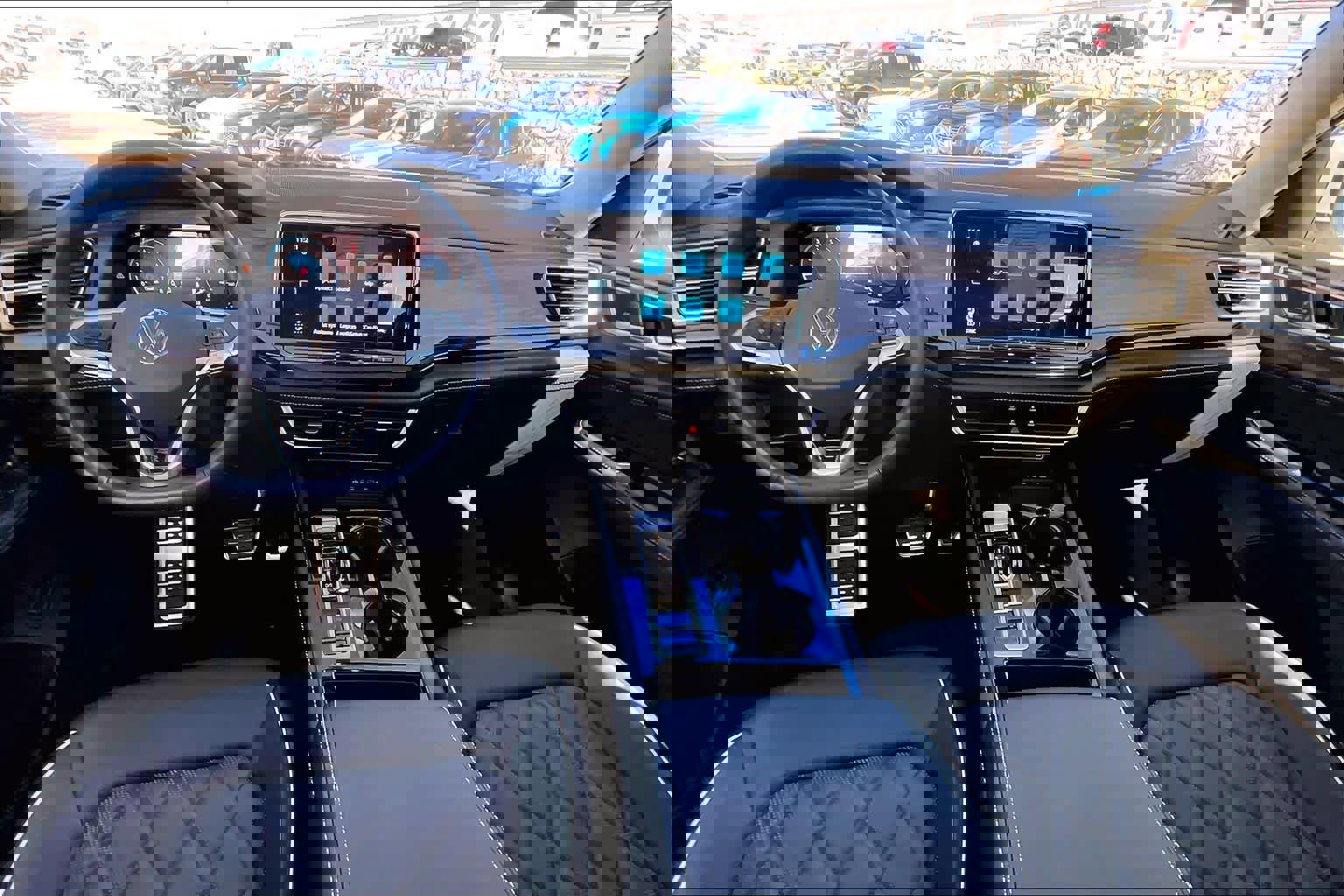 Used 2025 Volkswagen Atlas SEL Premium R-Line image 15