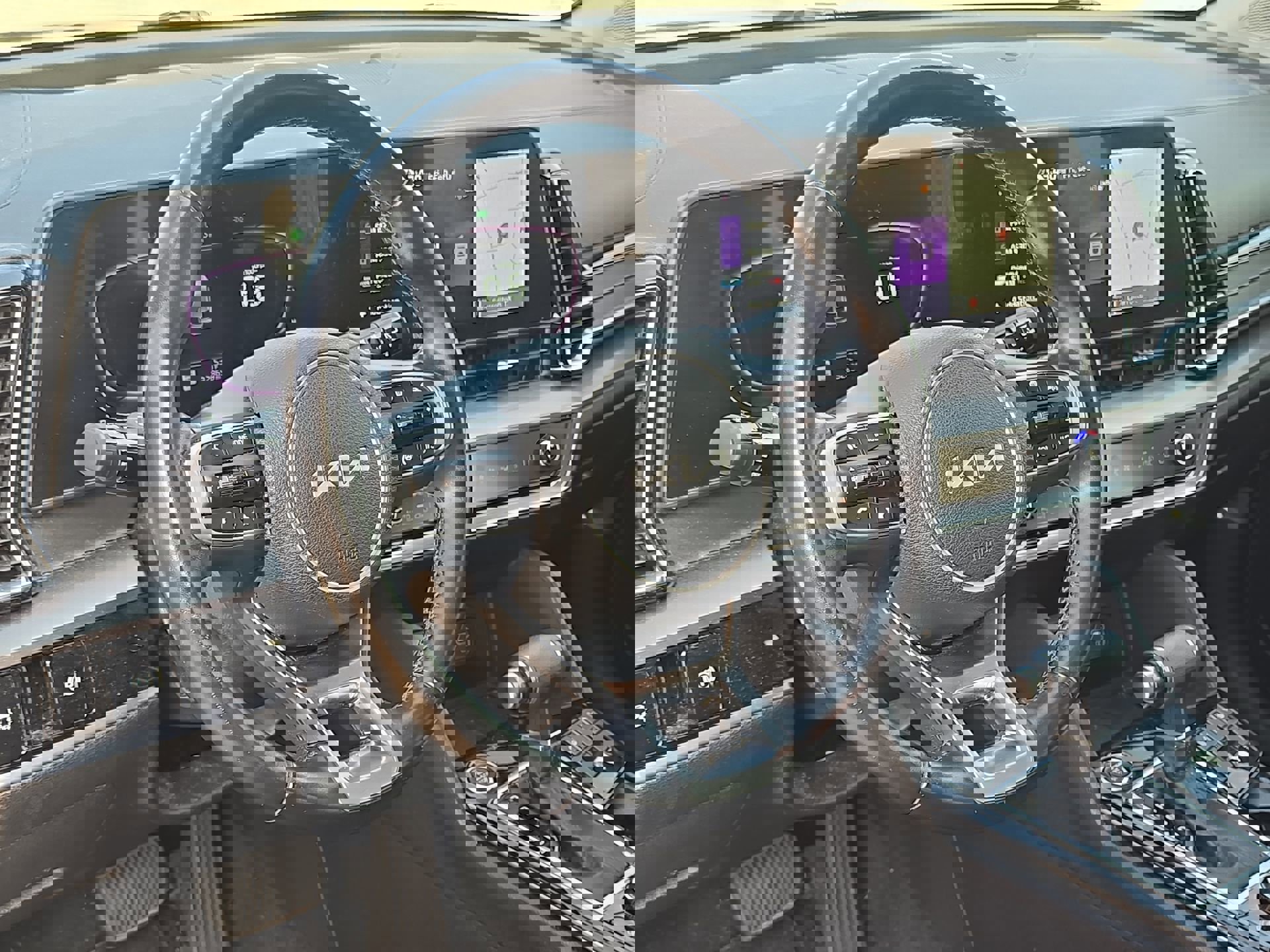 Used 2023 Kia Sportage EX image 14