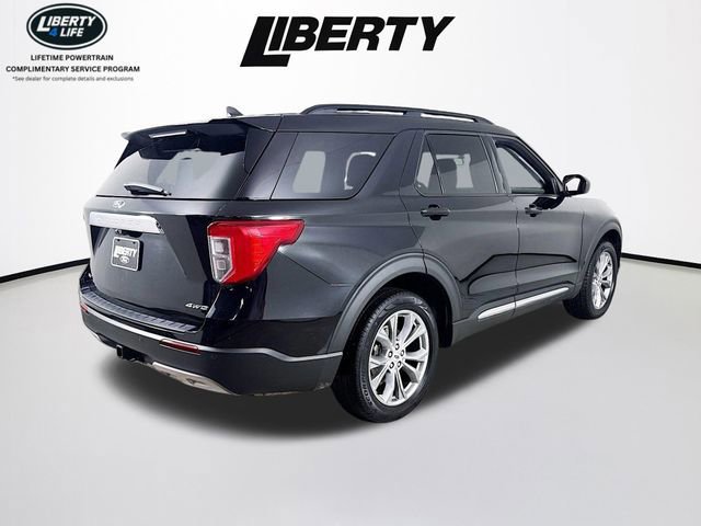 Certified 2022 Ford Explorer XLT w/ Equipment Group 202A image 5