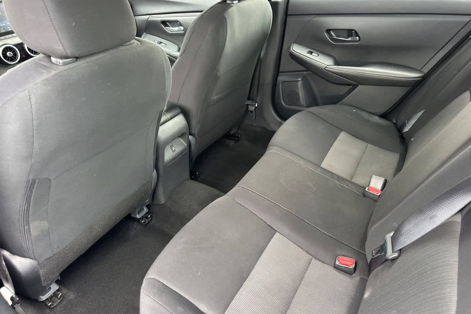 Used 2025 Nissan Sentra SV FWD image 4