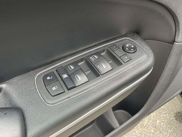 Used 2021 Chrysler 300 Touring w/ Sport Appearance Package RWD image 18
