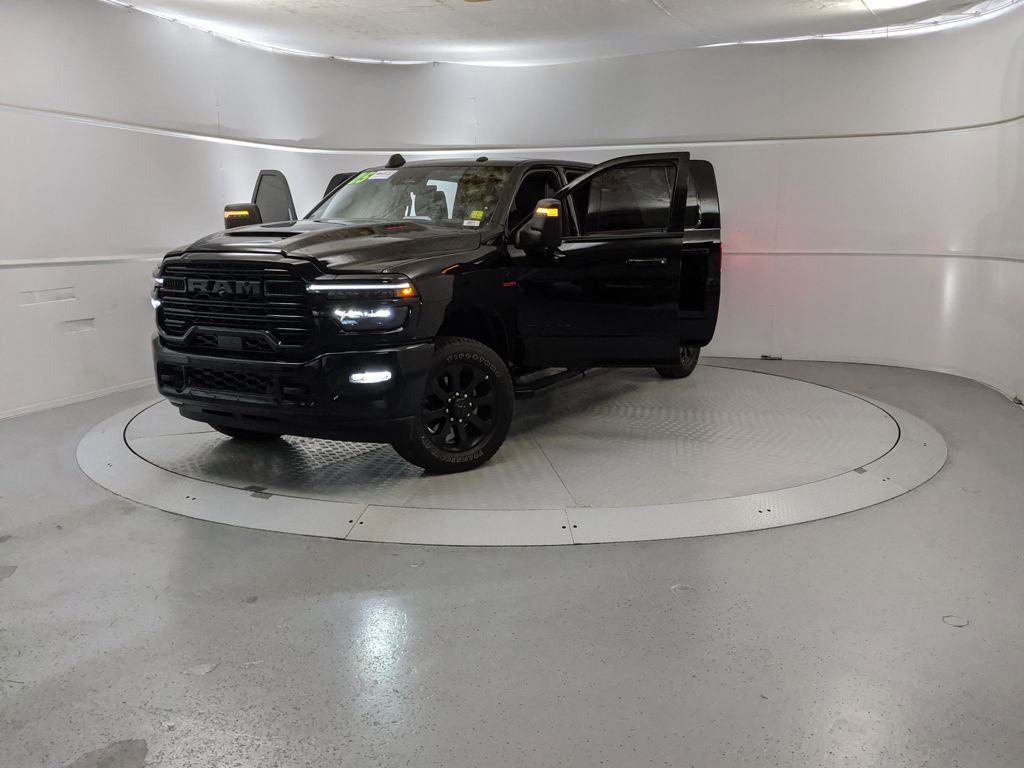 Used 2025 RAM 3500 Laramie image 14